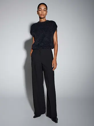 SOMEDAY | Marlenehose CATSBY DELIGHT
Marke: SOMEDAY
Farbe: schwarz
Kategorien: Mode,Damen
Material: Polyester / Polyamid,Viskose ,Stretch
Musterung: Unifarben
Länge (Hosen/Jeans): Normale Länge
Stil: Pure
Bundhöhe: High Waist
Details: Eingrifftaschen,Wide Leg |